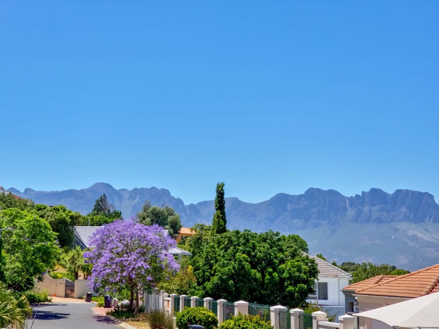 4 Bedroom Property for Sale in La Concorde Western Cape